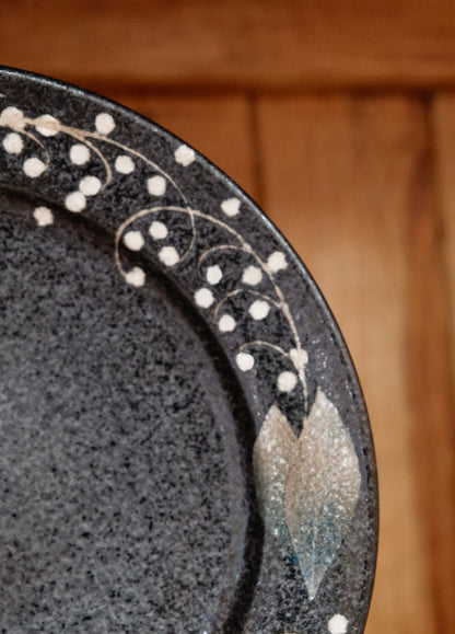 Artisans-川嶋理良 Lila Handmade Lily Large 8.5'' Main Plate