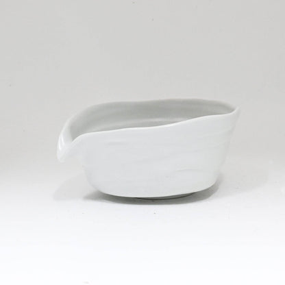 Katakuchi Matcha Bowl With Spout Shiro Matto 12oz Japan