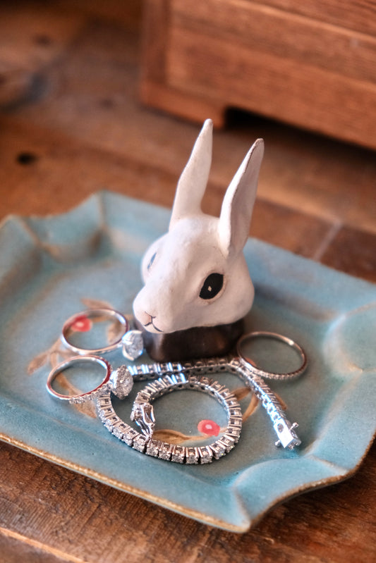 Artisans-森安幸代 Acne Pottery Studio Handmade Jewelry Tray (Rabbit）