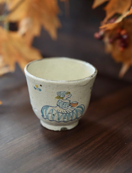 TATA pottery-田中大輝＆田辺桂 Tea Cup (Blue Dress Girl)