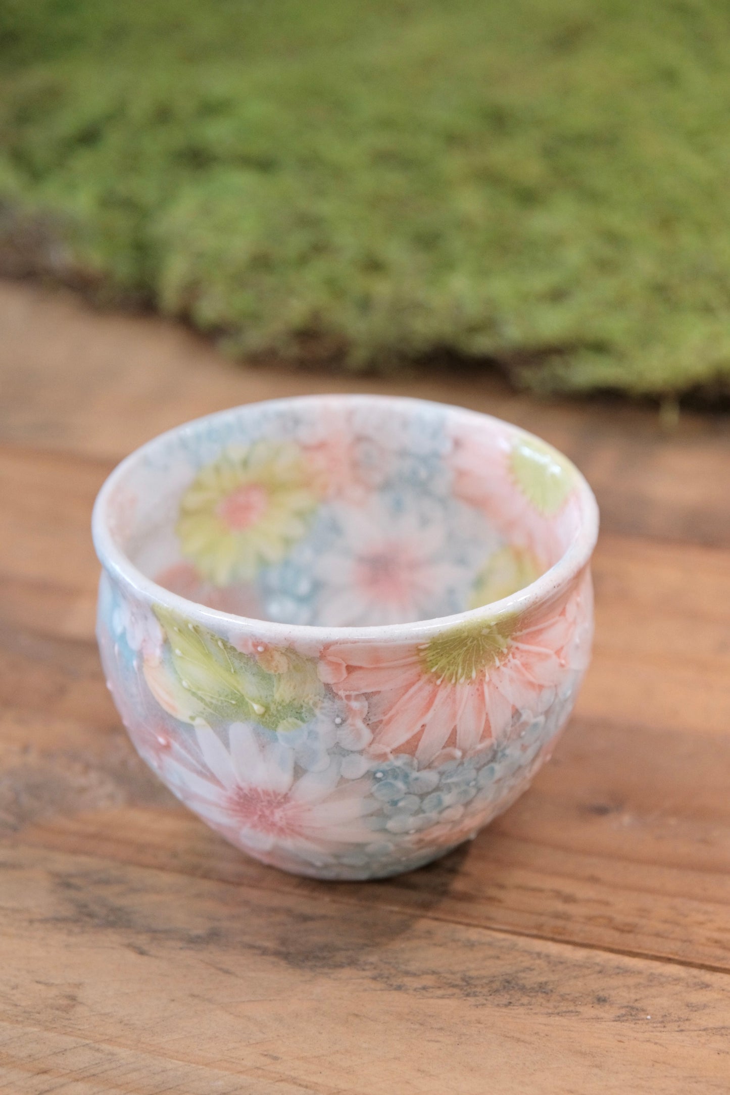 Seto Ware YUZURIHA Flower Tea Bowl
