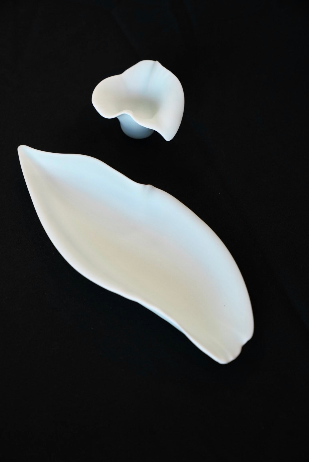 Arita Yaki  Handmade Calla lily shape Series