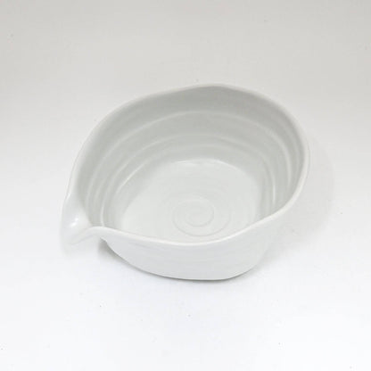 Katakuchi Matcha Bowl With Spout Shiro Matto 12oz Japan