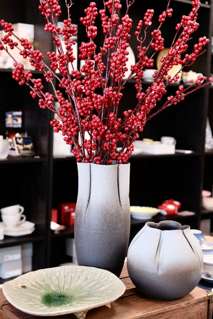 Japan MARUI Shigaraki "Unmelted Snow" Long Vase (Gift Box)
