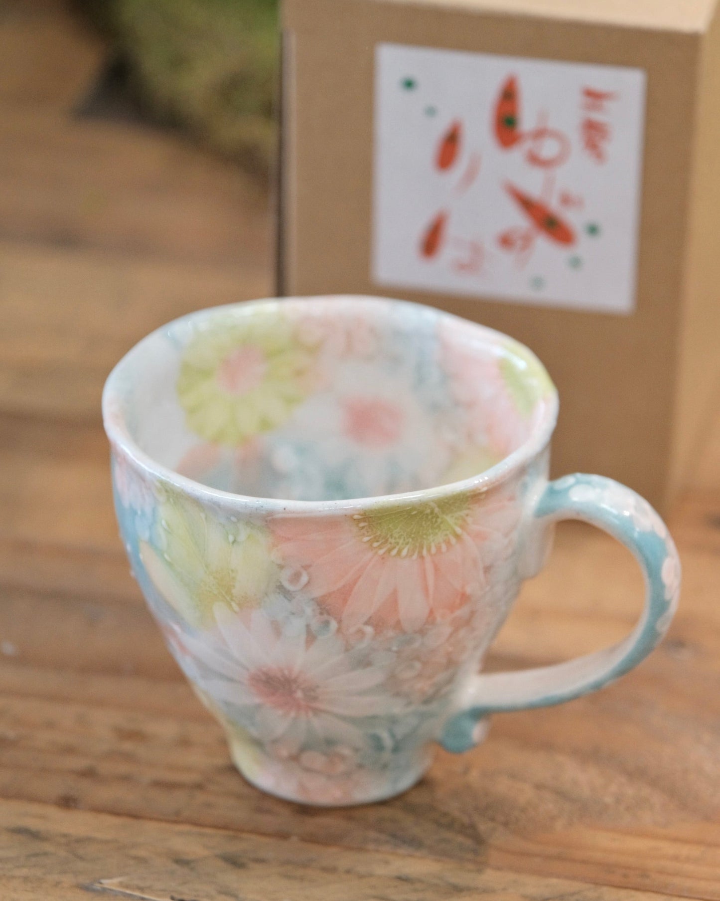 Seto Ware YUZURIHA Flower Mug