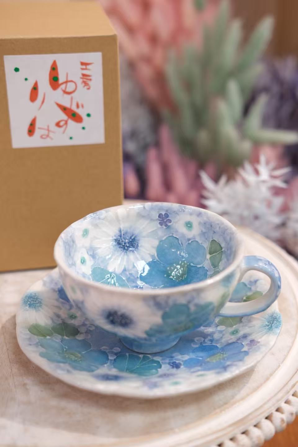 YUZURIHA FLOWER HANDMADE CERAMIC FLOWER CUP AND SAUCER
