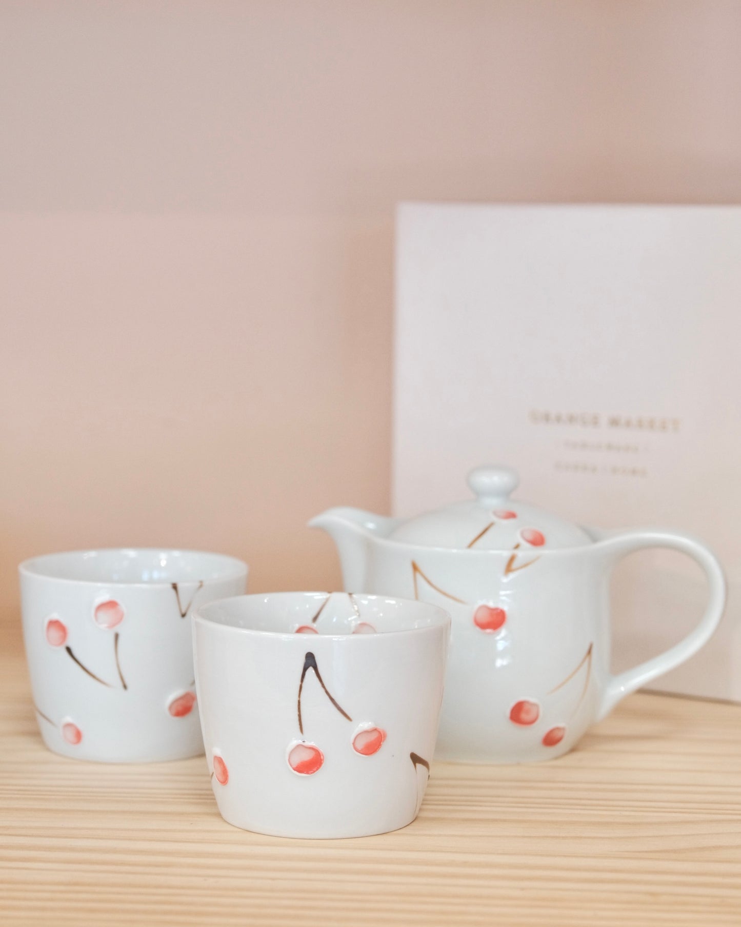 Tokushichi Gama Arita ware Fruits Selection Tea set - Cherry (Gift Box)