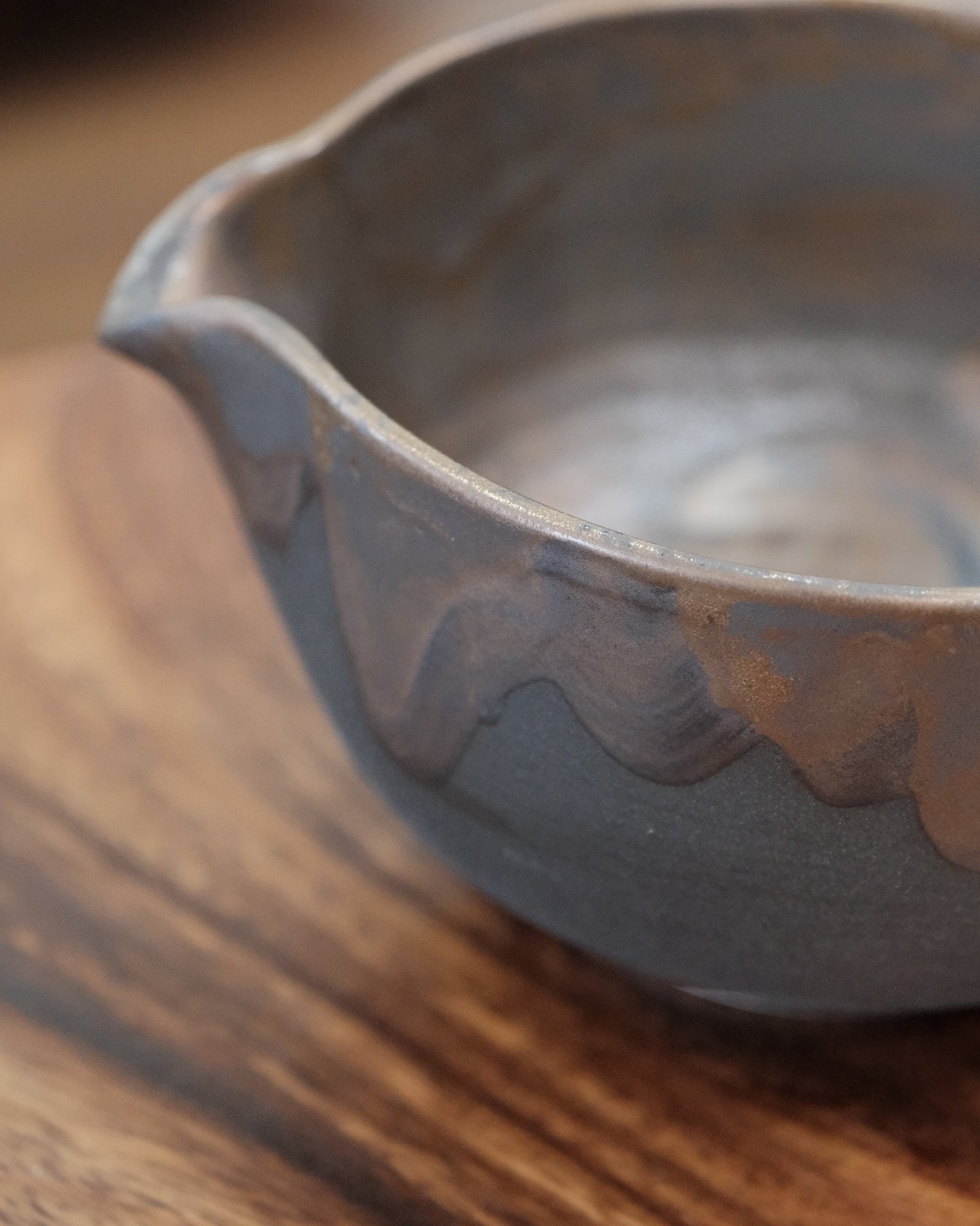 Yukiakari Katakuchi 12oz  Matcha Bowl With Spout Mangantataki