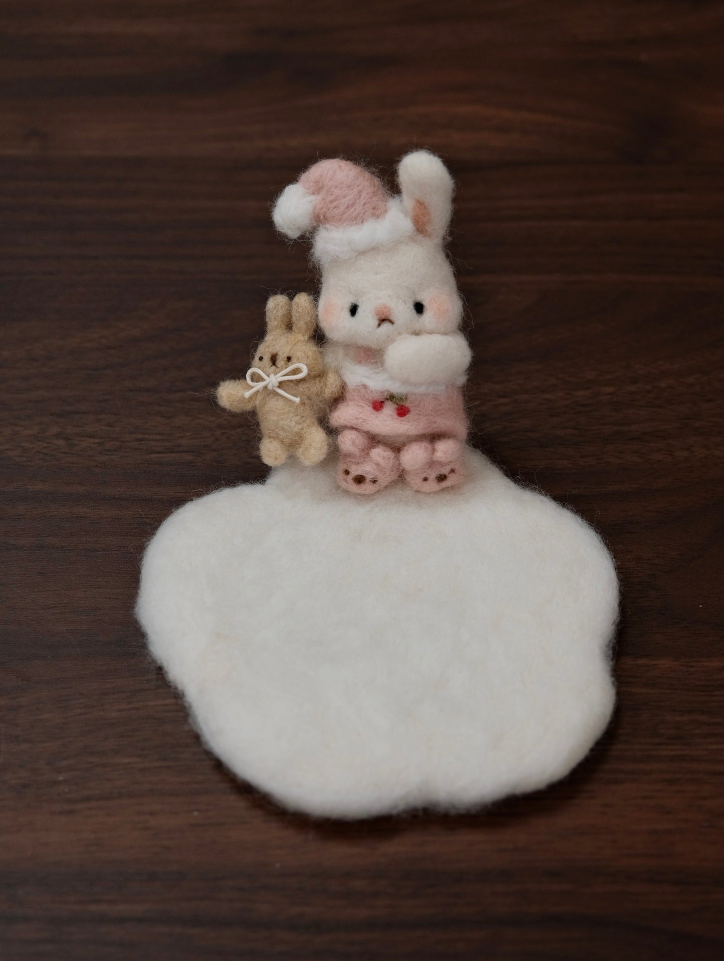 kumapurin-314 Handmade Needle-Felted Coaster (Pink pajamas)