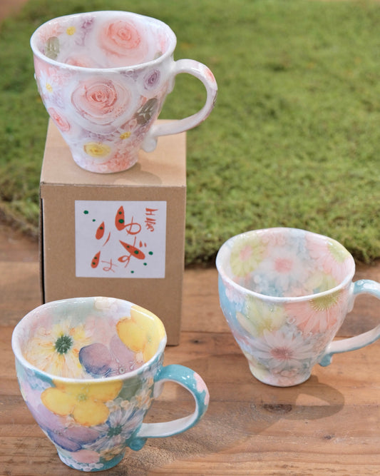 Seto Ware YUZURIHA Flower Mug