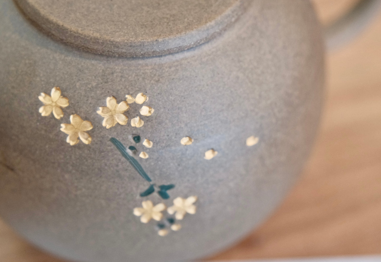 Tokoname Japan Artisan Handmade Butterfly and Cherry Blossom Teapot by Aomine青峰