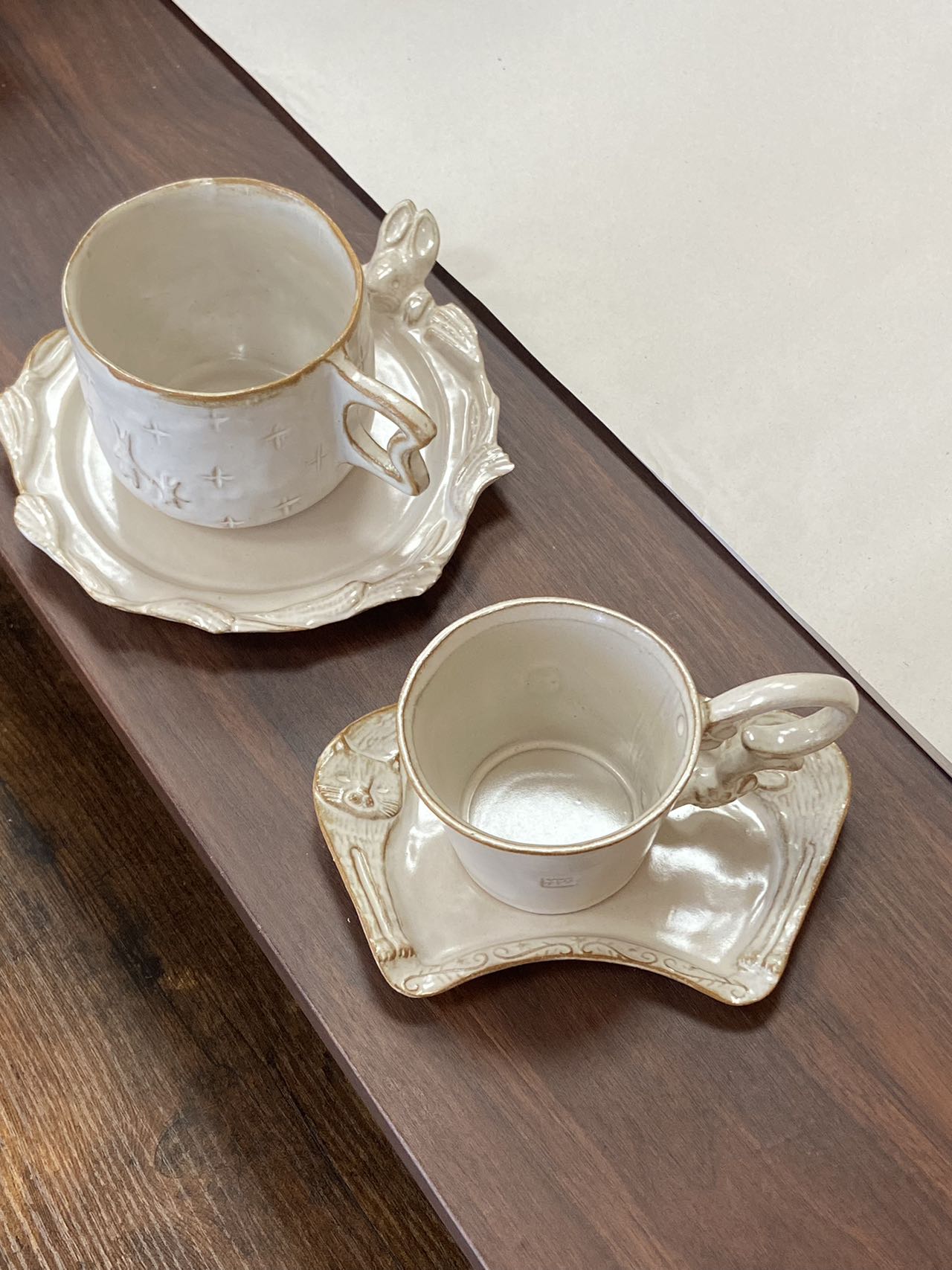 Kielisha-キエリ舎 Handmade Cat Shaped Bridge Dessert Plate