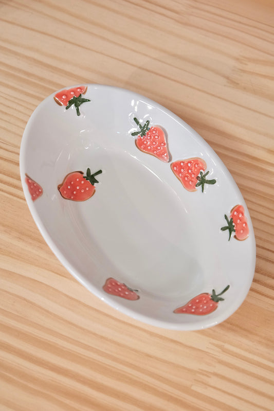Tokushichi Gama Arita ware Fruits Oval Curry Plate-Strawberry