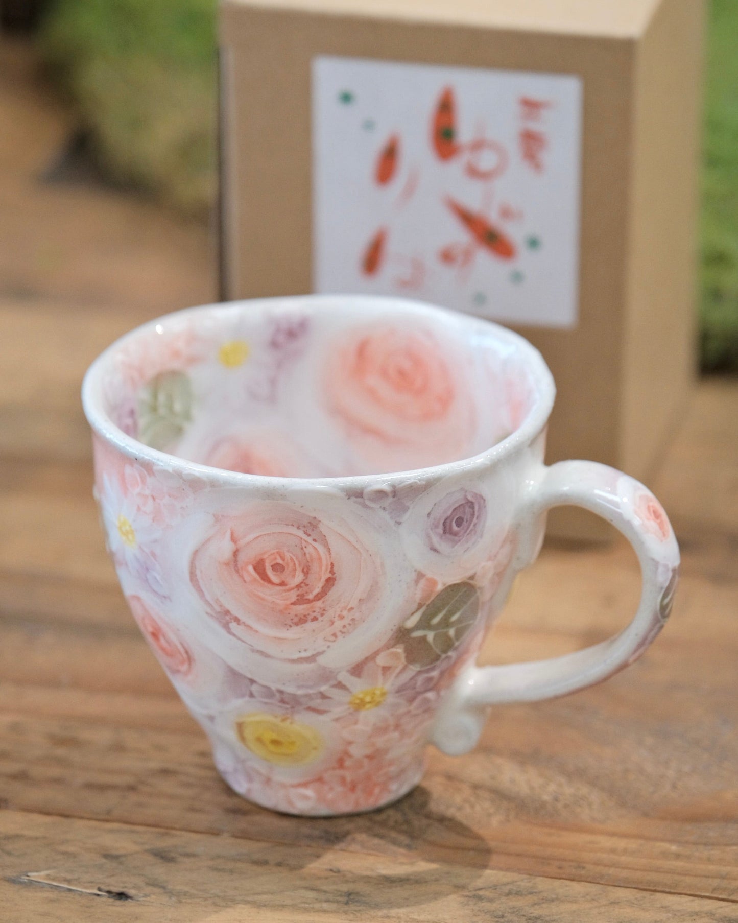 Seto Ware YUZURIHA Flower Mug