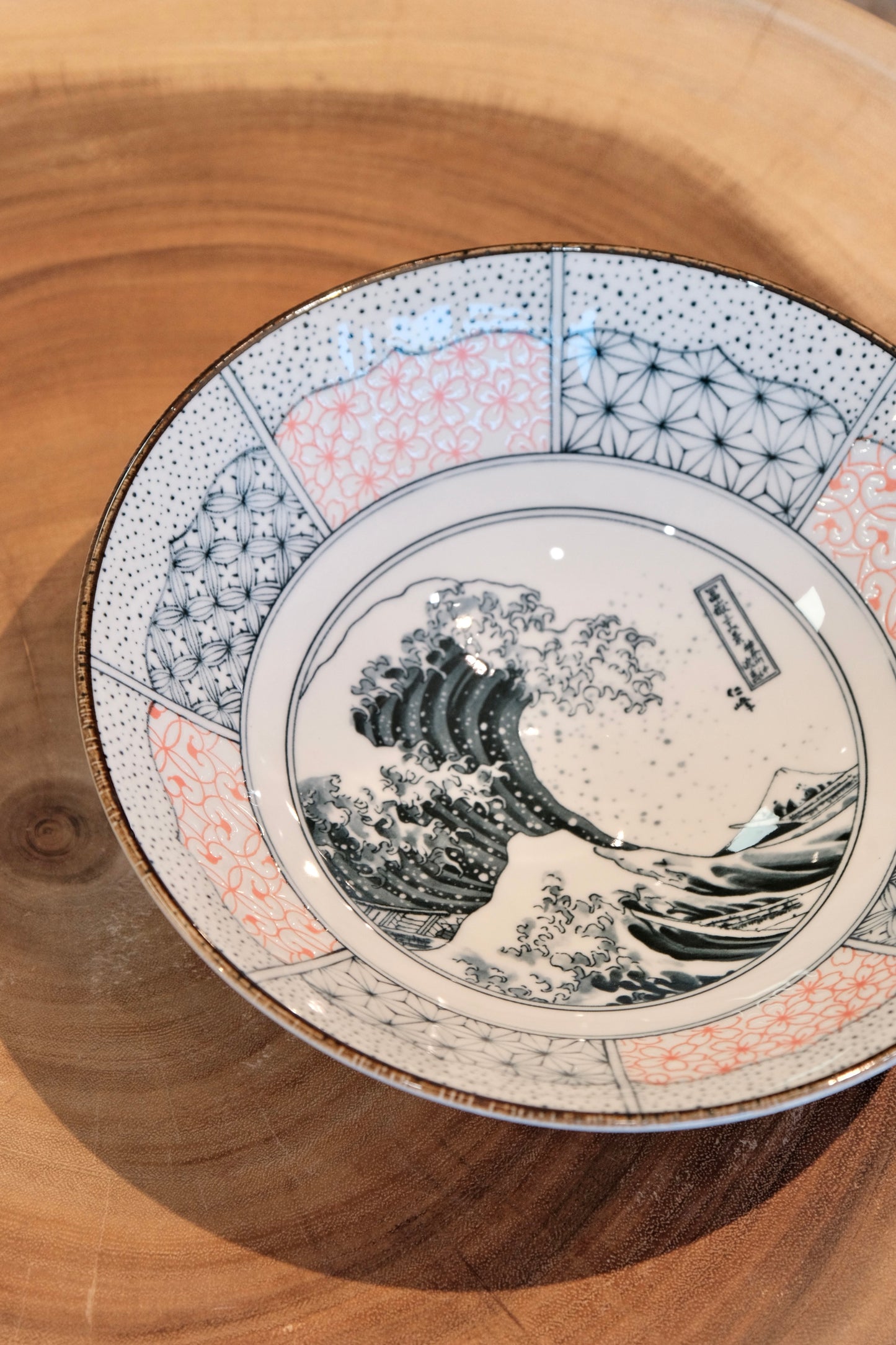 Japan Made Minoware Large Ramen Bowl-Wave Fuji
