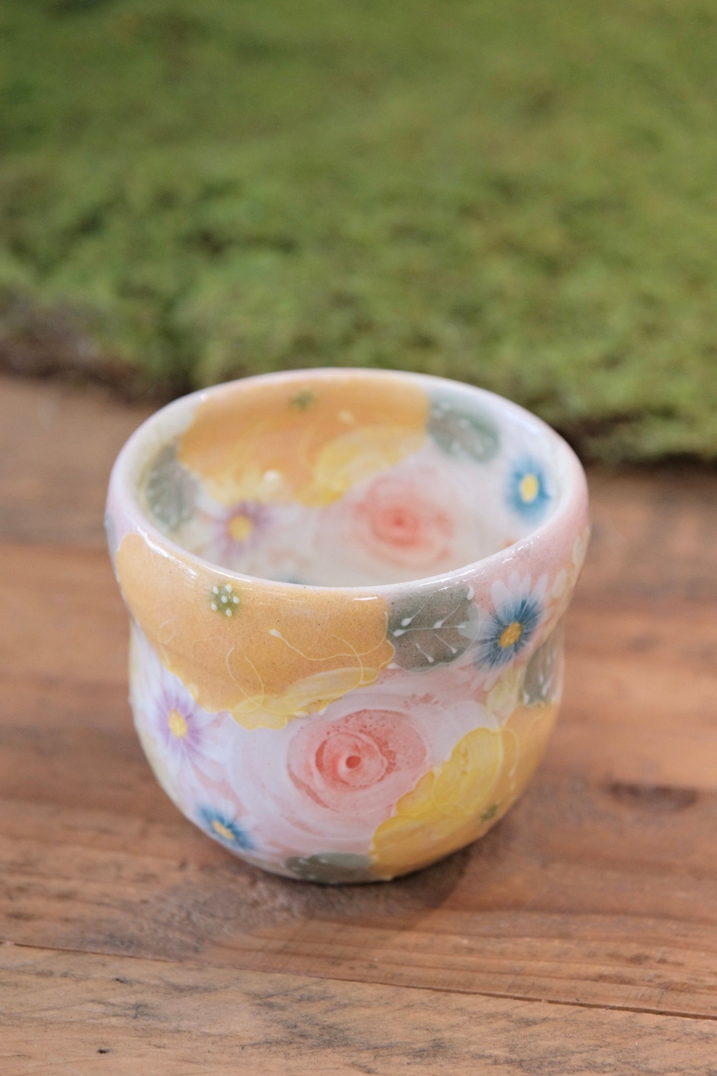 Seto Ware YUZURIHA Flower Tea Bowl