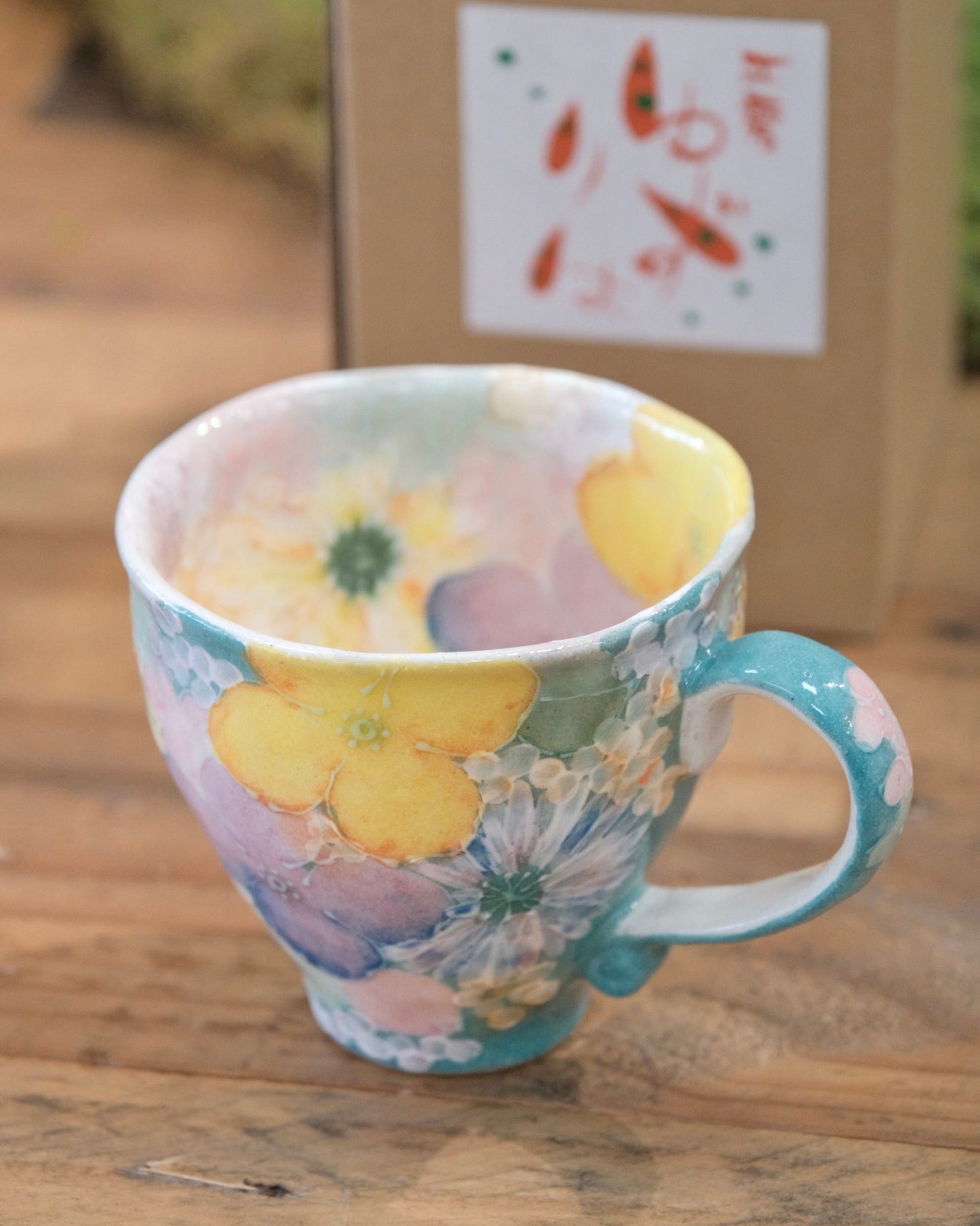 Seto Ware YUZURIHA Flower Mug