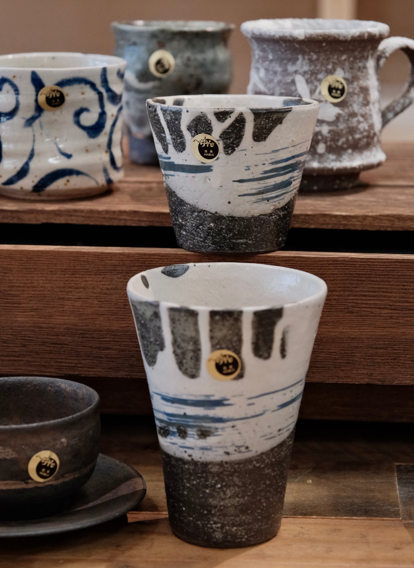 Japan Handmade Shigaraki ware Collector’s Special Edition Series
信楽焼