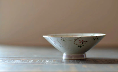 Japan Hasami Ware Zoe Light Bowl flowers