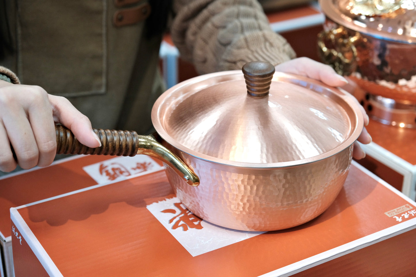 Japan Hand Made Sinkoukinzoku  Pure Copper Snow Flat Pot 18 cm