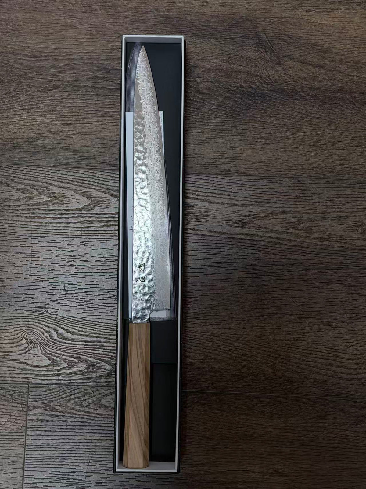 Hatsukokoro Hayabusa VG10 Damascus Tsuchime Sujihiki 270mm / Olive