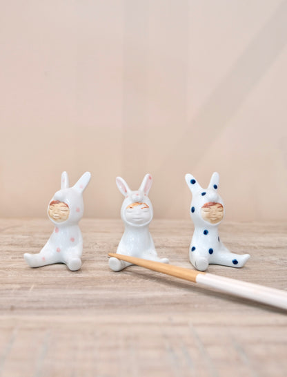 Japan Artisans 北川美宣 Handmade Playful Selection Chopstick Rest- Sitting rabbit