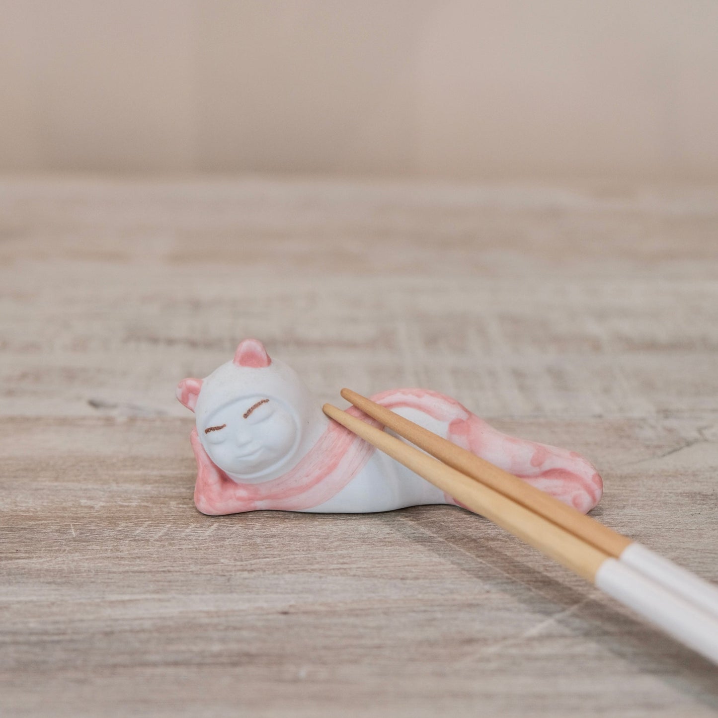 Japan Artisans 北川美宣 Handmade Playful Selection Chopstick Rest-Reclining Cat #2