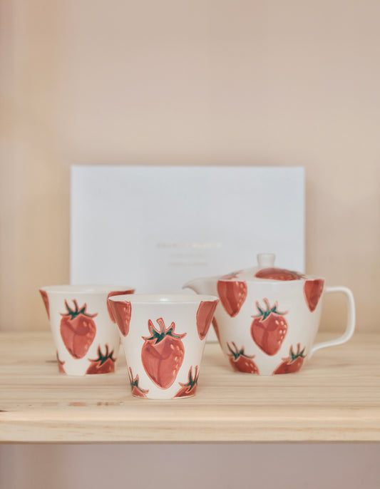 Kikuso Kiln Japan Hasami handcraft Strawberry Tea set