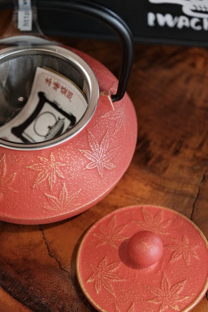IWACHU Nambu Tekki Cast Iron 320ml Teapot （Red maple)