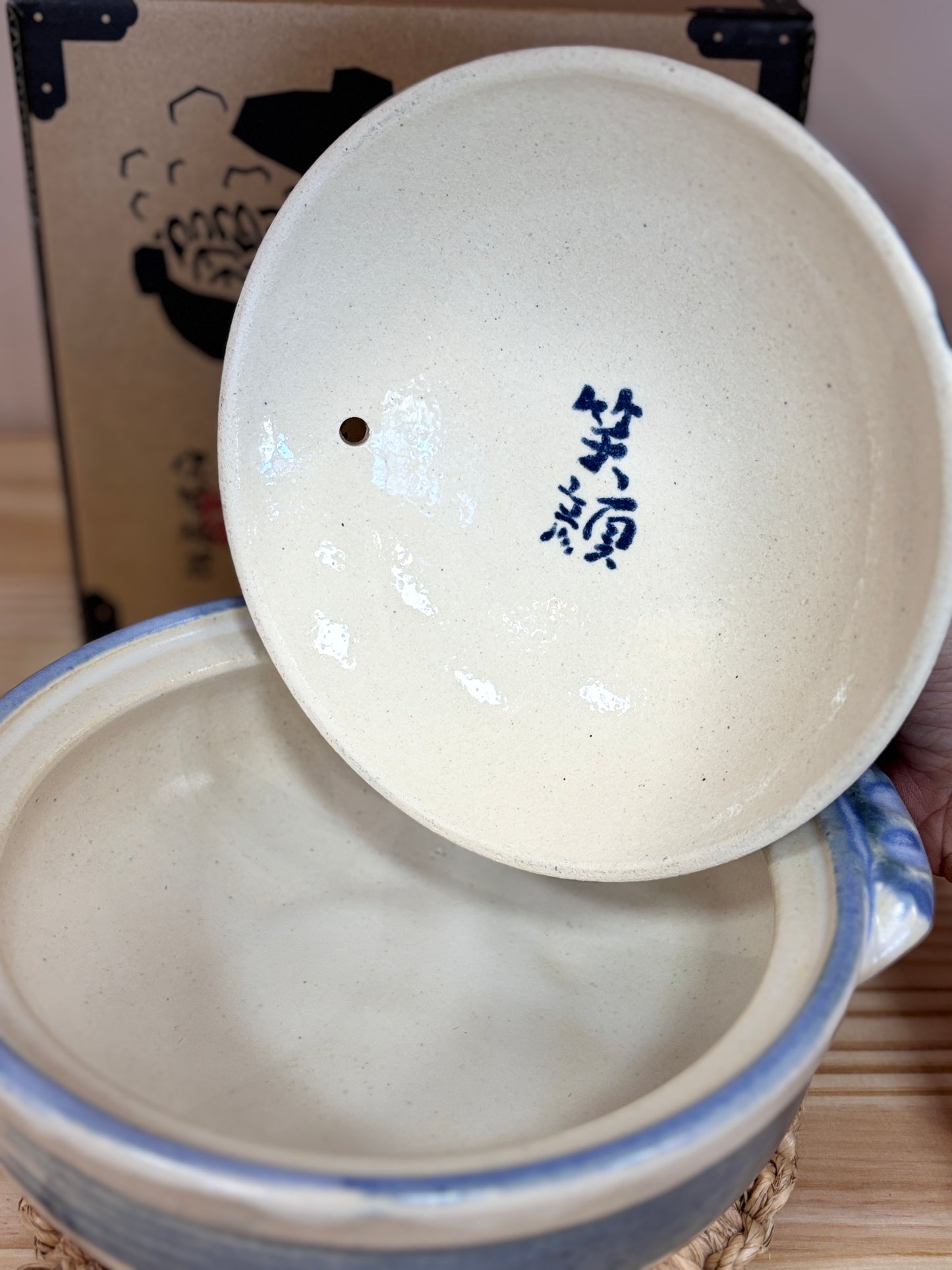 Japan Bankoware Saji Pottery Luky beckoning Cat Donabe No.6 (1-2people)