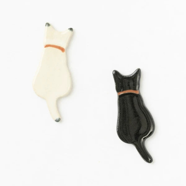 Wakasa lacquerware Cat Chopsticks Gift box with Hidamari cat stand (black and white cat)