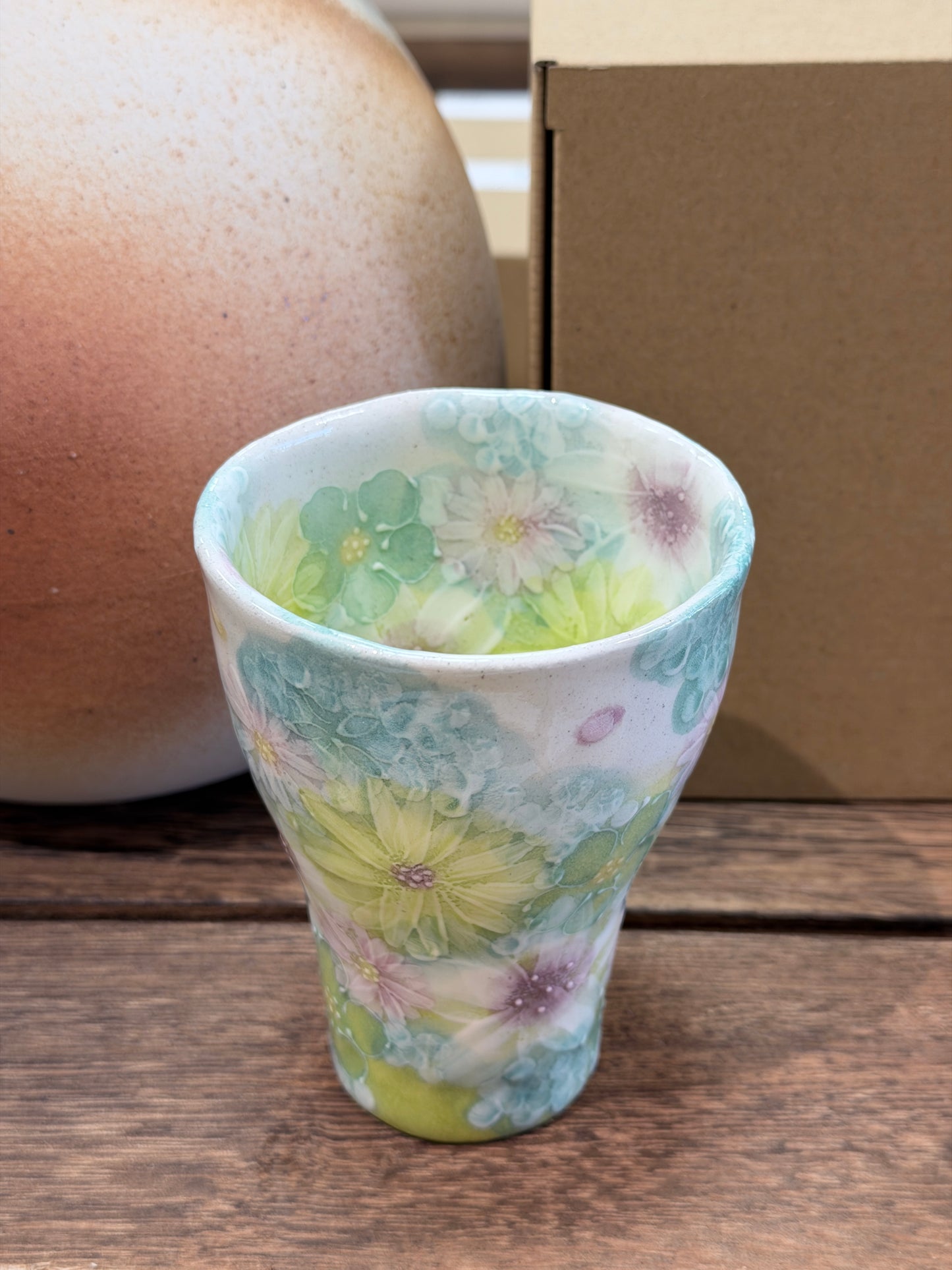 Seto Ware YUZURIHA Flower beer cup