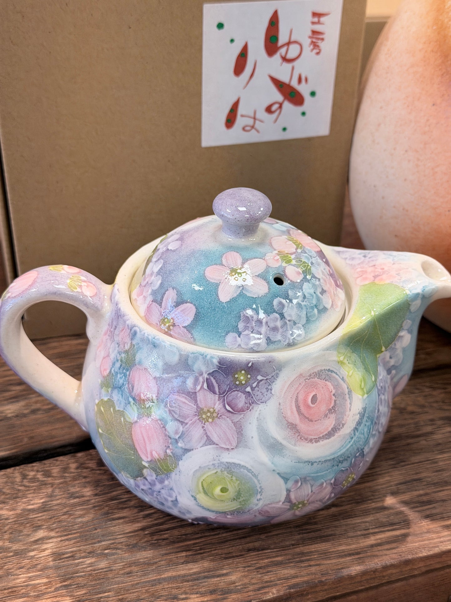 YUZURIHA Flower Handmade Ceramic Flower Teapot