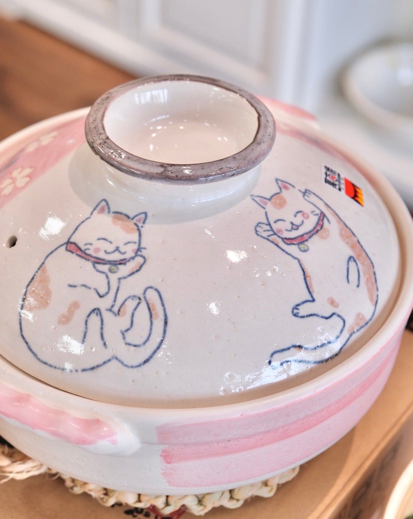 Japan Bankoware Saji Pottery Luky beckoning Cat Donabe No.6 (1-2people)