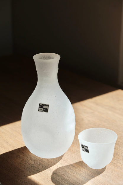 Hirota Frozen Glass Sake SET With Lacquer Tray, "SNOWSTORM", Pitcher + 2 Cups