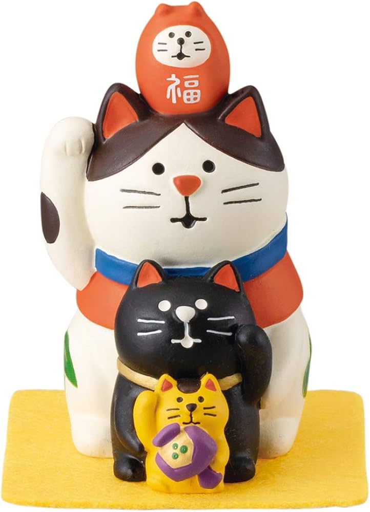 Decole Concombre Lucky Layered Maneki Cat