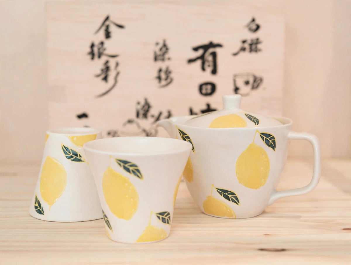 Kikuso Kiln Japan Hasami handcraft Lemon Tea set (Wooden gift box )