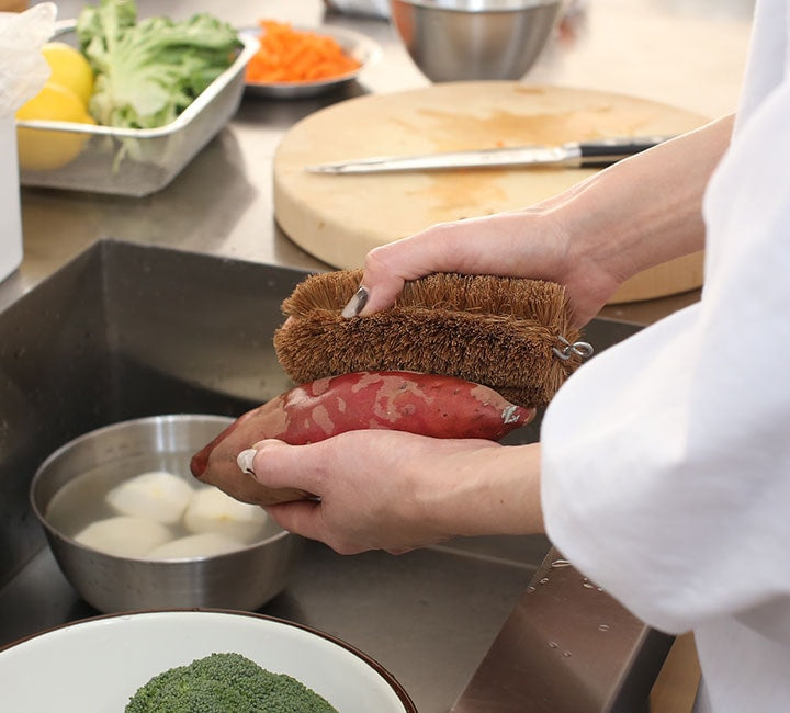 Kame-no-ko Tawashi Vegetable Scrub Brush for cleaning