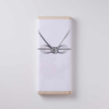 Kousaido Incense Gift Set – Four Seasons Collection (4 Scents × 2 Bundles) in Paulownia Wood Box