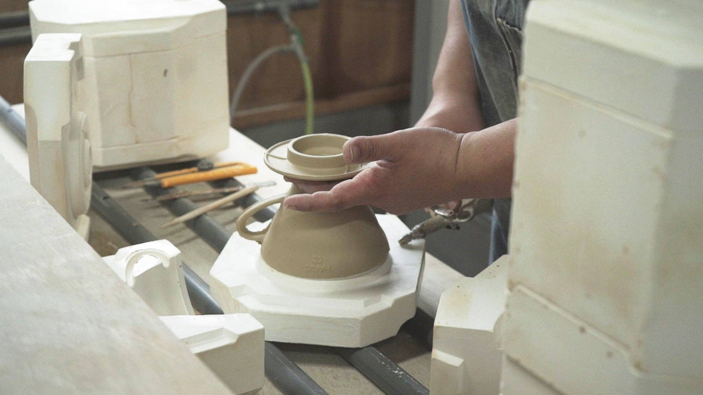 HARIOJapan - V60 Ceramic Pour Over Coffee 02 Set White