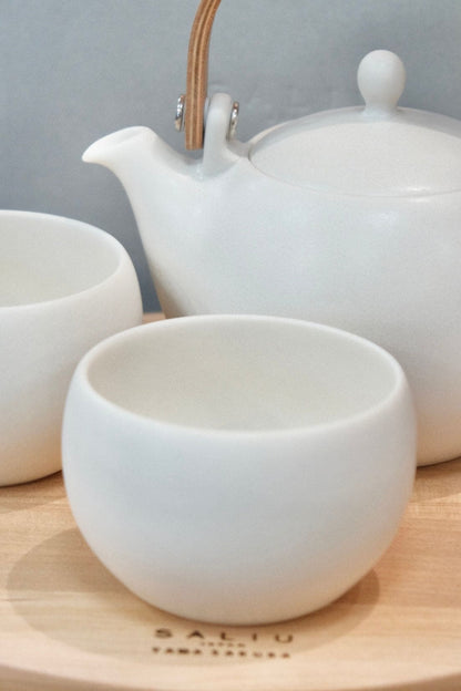 SALIU YUI Earthen Teapot Japanese Tea Pot Gift Set (White)330ml
