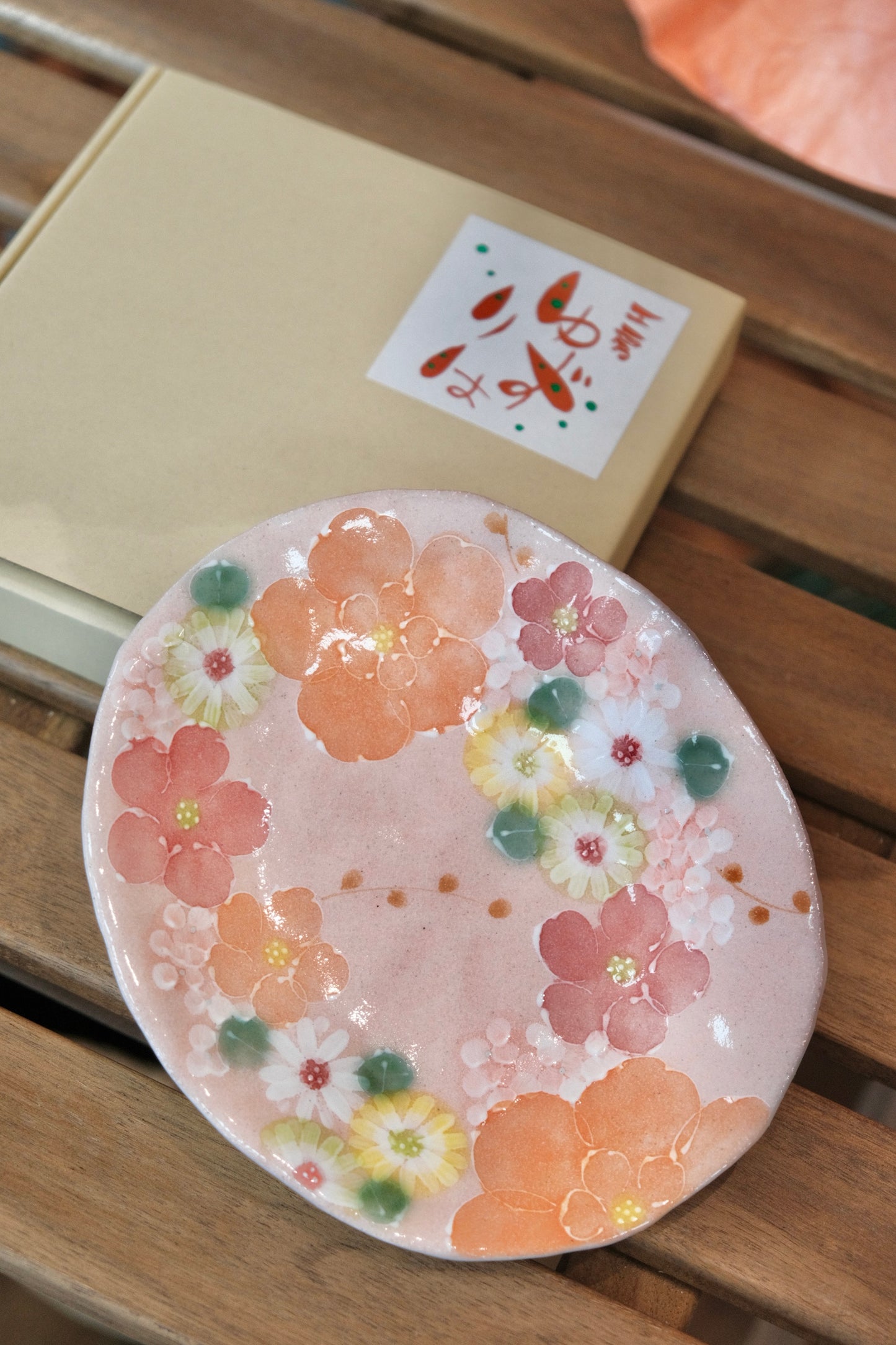 YUZURIHA FLOWER HANDMADE CERAMIC FLOWER Cake plate