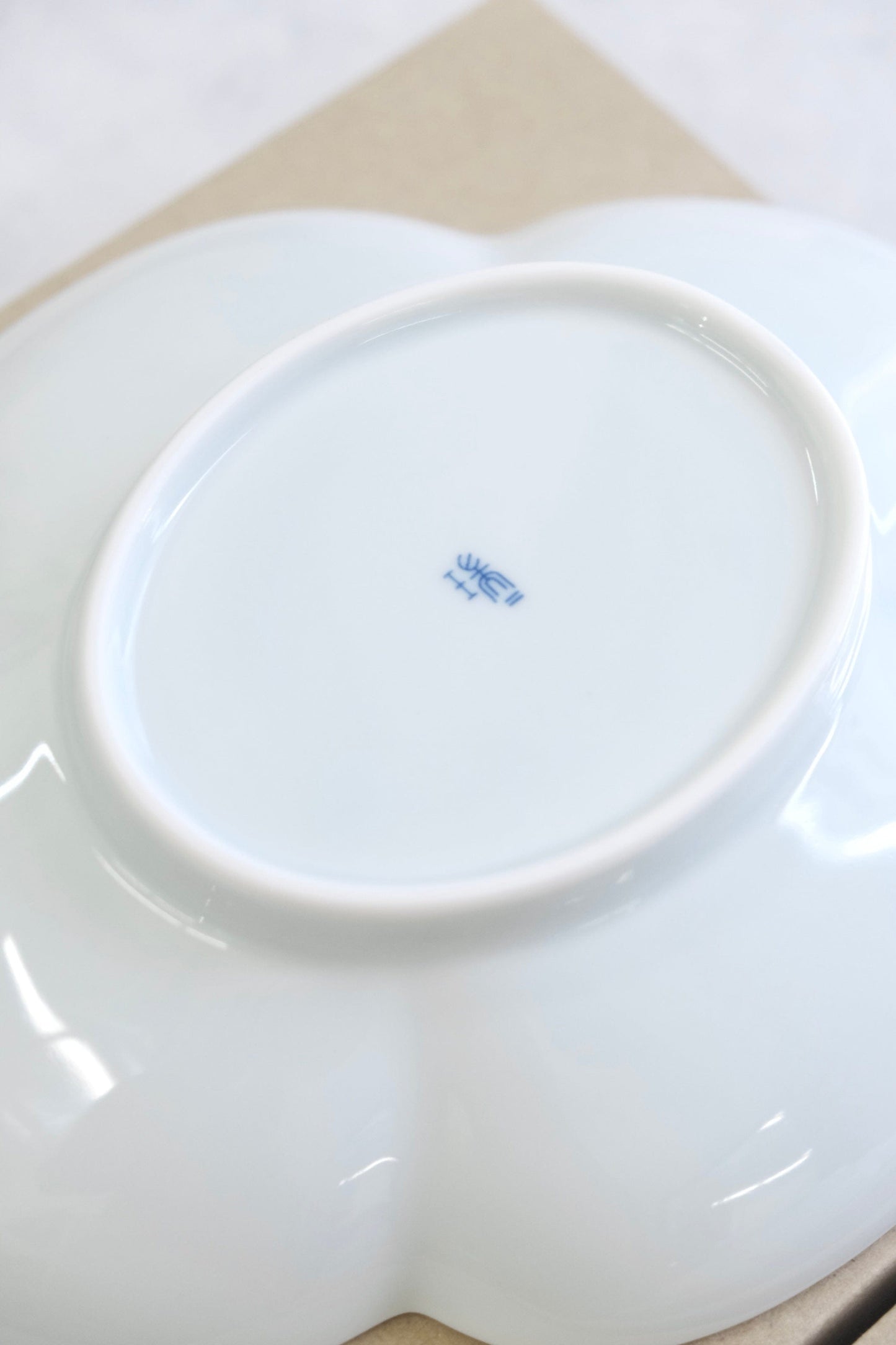 MIYAMA MIZU MIZU "瑞“ by RINA ONO OVAL BOWL (BLUE WHITE)