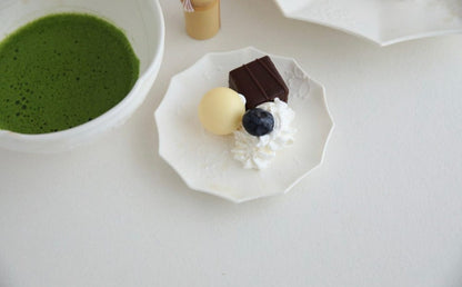 【Limited Edition Ship out 22TH December】 達 久美子 Tatsu Kumiko Sakura Small Dish Plate（Gift Box）