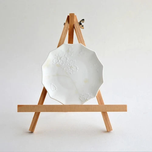 【Limited Edition Ship out 22TH December】 達 久美子 Tatsu Kumiko Sakura Small Dish Plate(Gift Box)