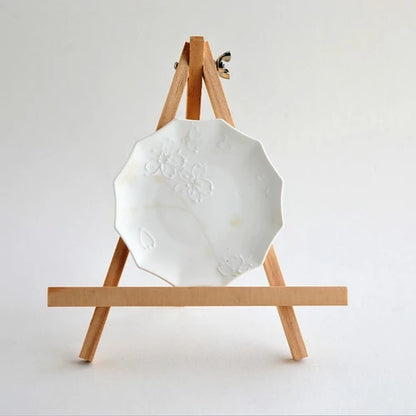 【Limited Edition Ship out 22TH December】 達 久美子 Tatsu Kumiko Sakura Small Dish Plate（Gift Box）