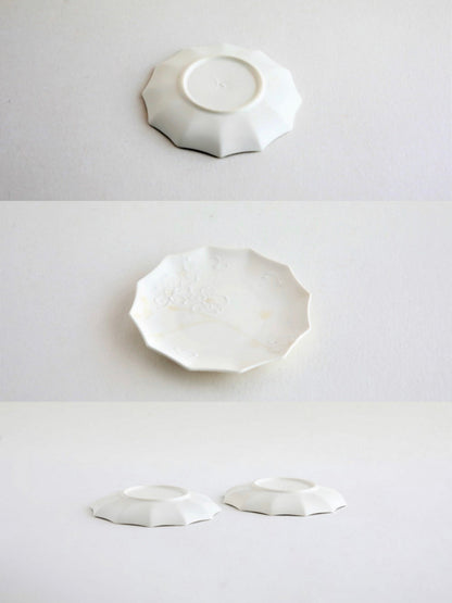 【Limited Edition Ship out 22TH December】 達 久美子 Tatsu Kumiko Sakura Small Dish Plate（Gift Box）