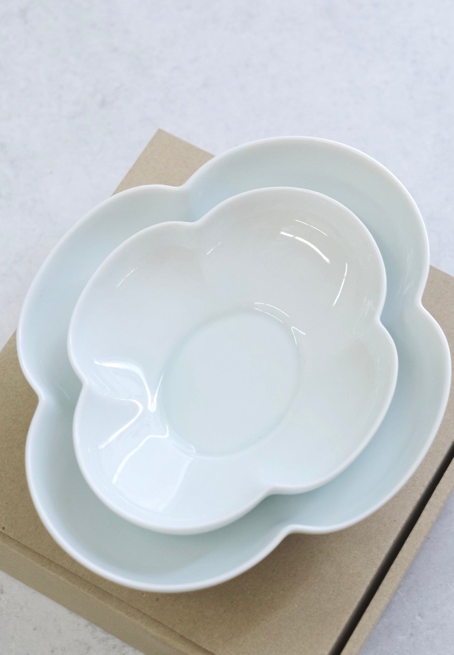 MIYAMA MIZU MIZU "瑞“ by RINA ONO OVAL BOWL (BLUE WHITE)